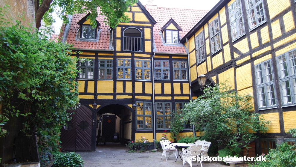 Store Kannikestræde 10, 1169 København K