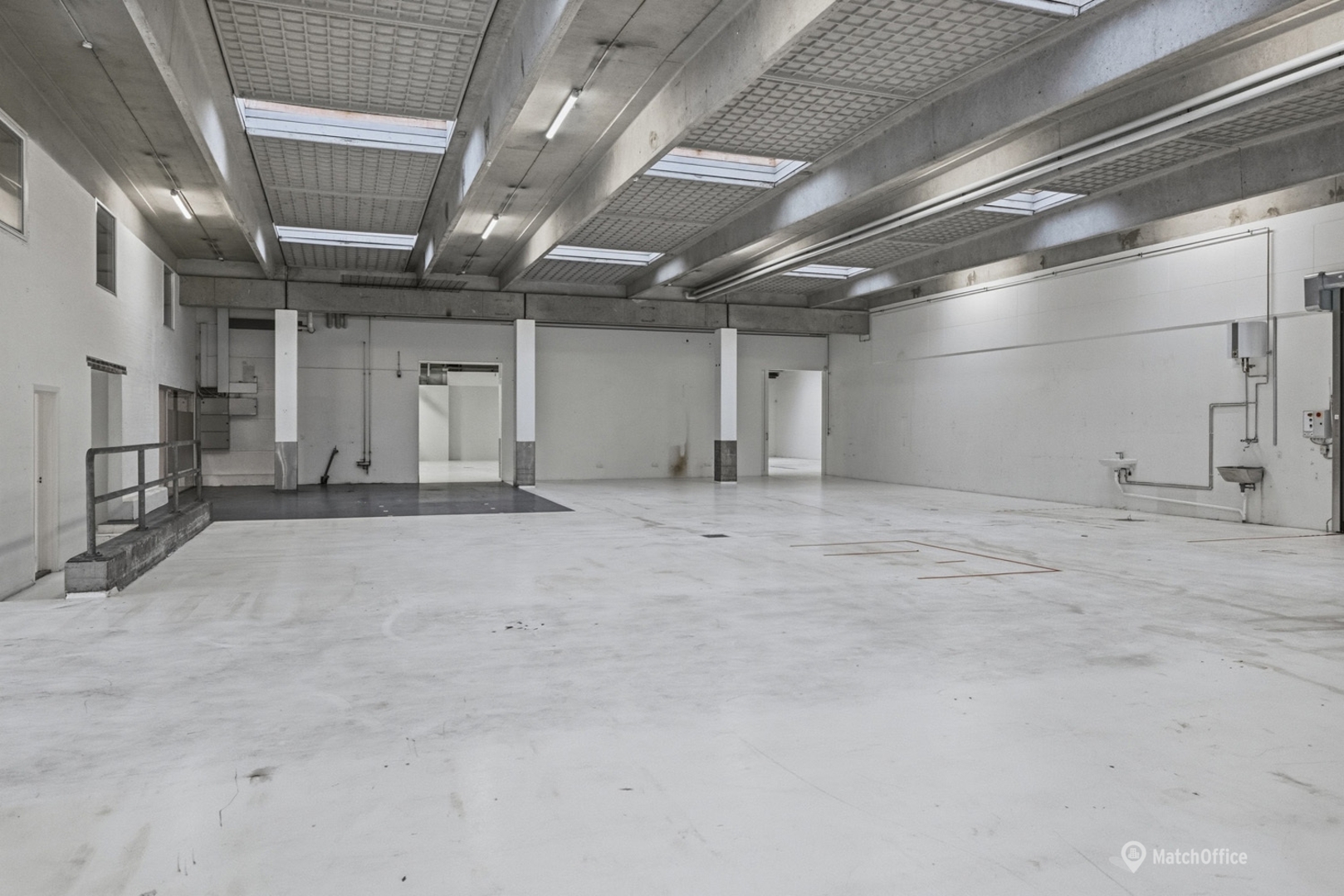 Edwin Rahrs Vej 54 i Brabrand - Lager til leje 982 m² Lokalebasen.dk