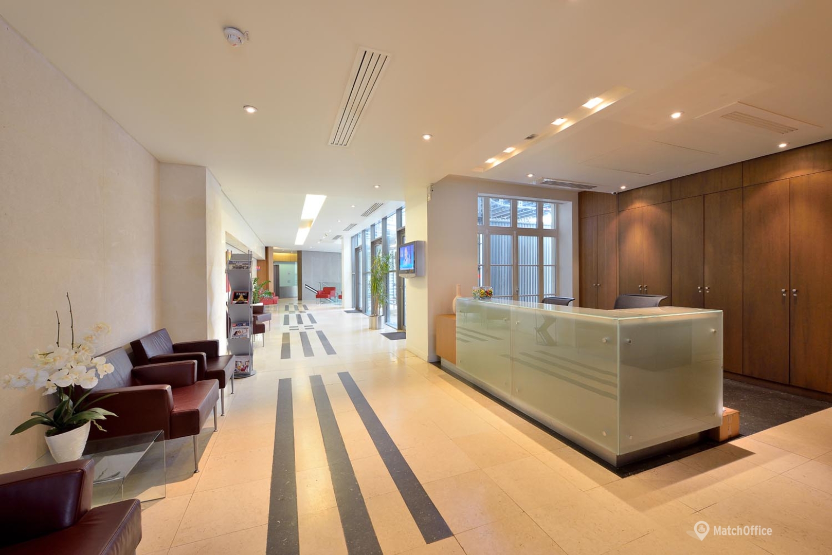 prestigious-business-parks-for-lease-in-26-28-rue-de-londres-75009