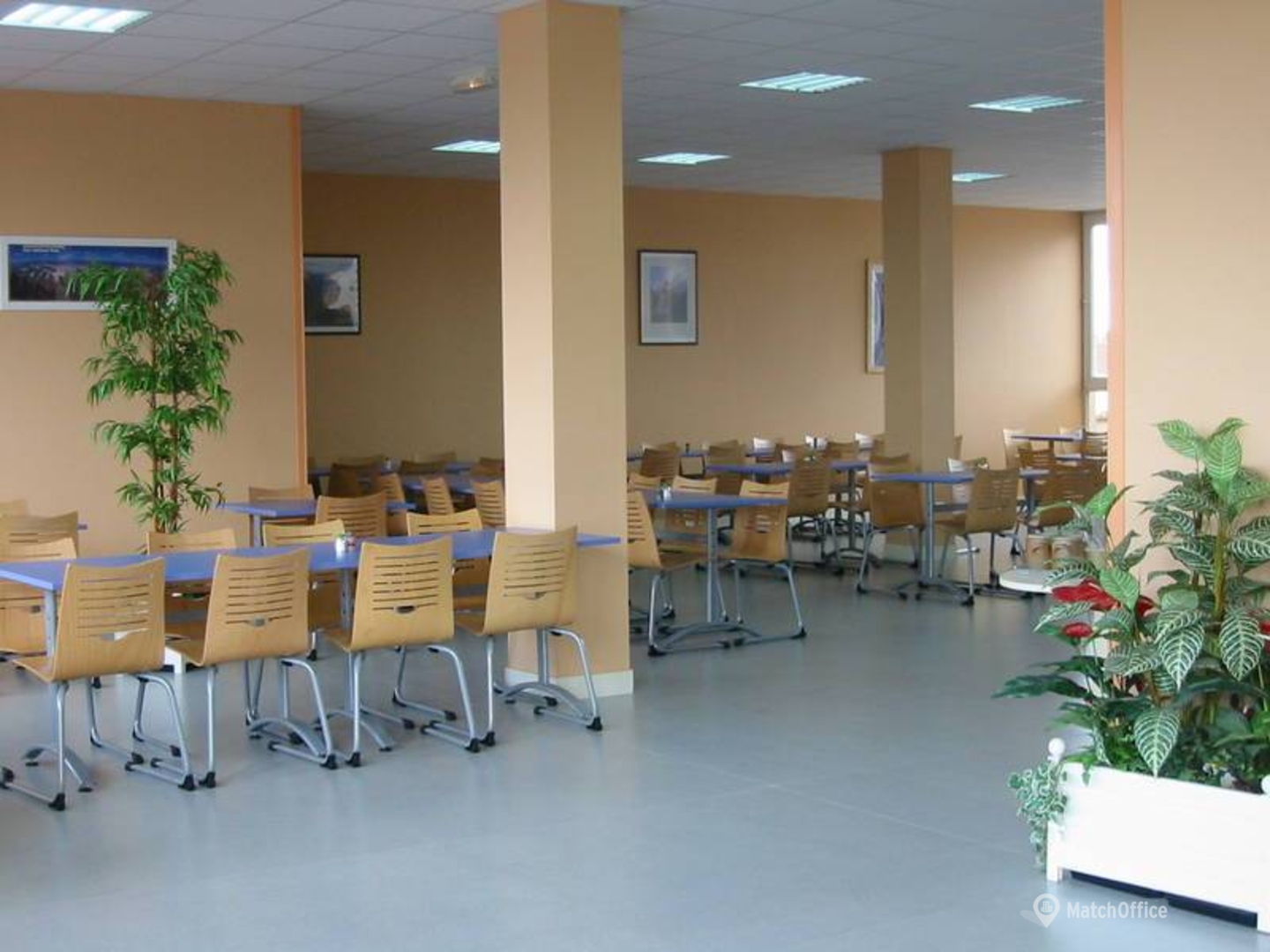 Business centers à louer à Le Plessis Belleville 50 m², 5 - 2 | MatchOffice.fr