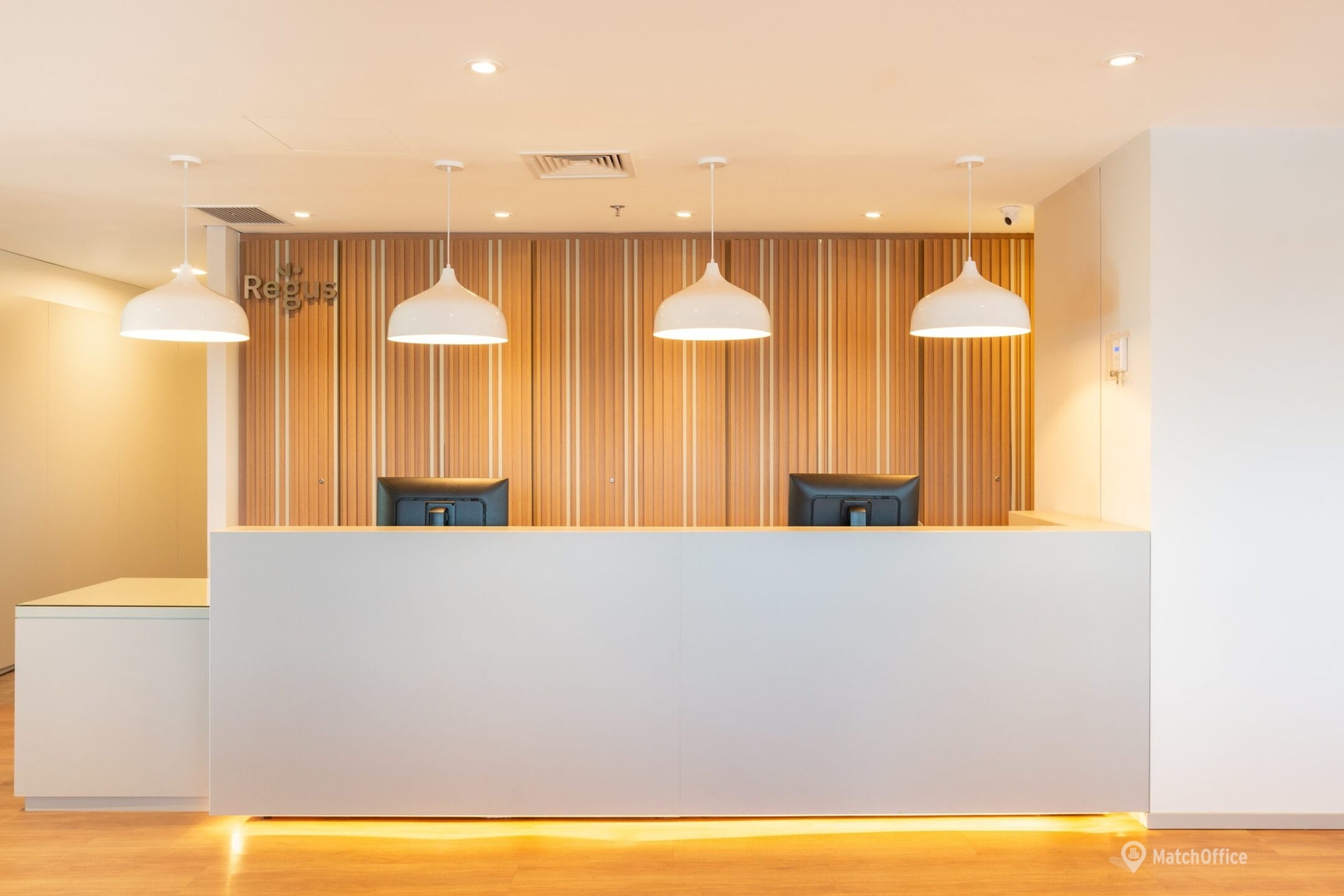  Meeting room for rent in Central London, 18 Soho Square, 20 m² - MatchOffice.co.uk