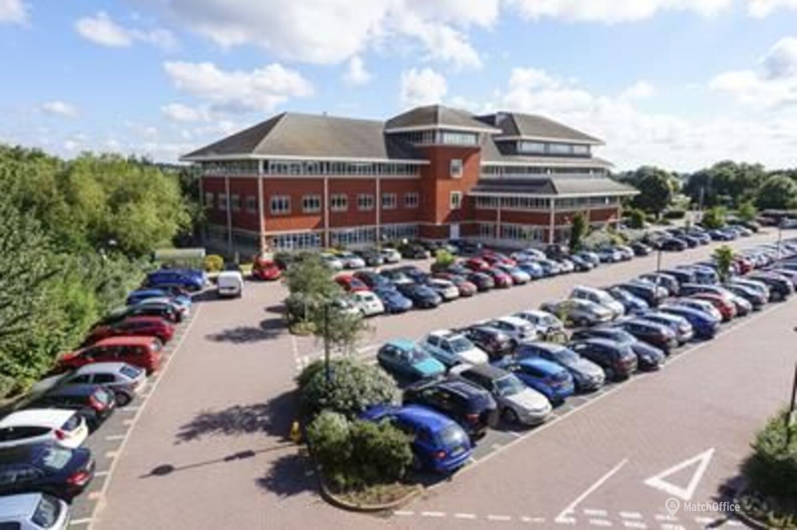 Lakeside House, 9 The Lakes, Northampton, NN4 7HD Northampton Business centre 100 m²