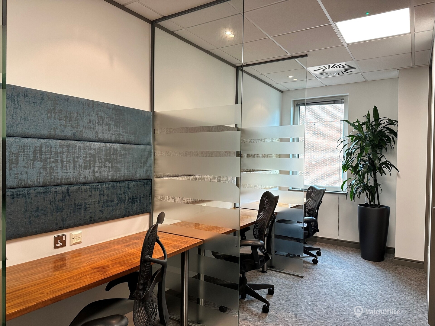  Meeting room for rent in East London, 16 Pepper St, 20 m² - MatchOffice.co.uk