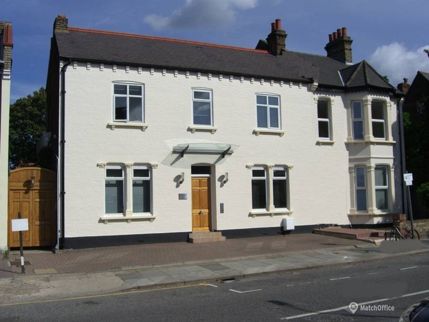 Daws House, 3335 Daws Lane, NW7 4SD City of London Business centre