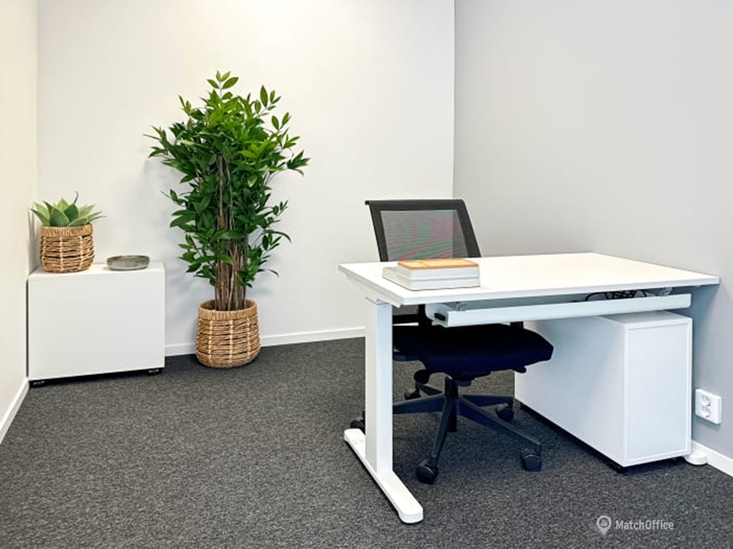 Kontorshotell(Yta:150 m²) att hyra i Bollstanäsvägen 3, 192 78 Sollentuna. Inga extra avgifter | MatchOffice.se