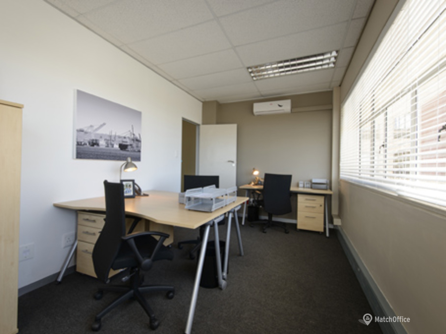 Prestigious Meeting Room for Rent in First Bowring House