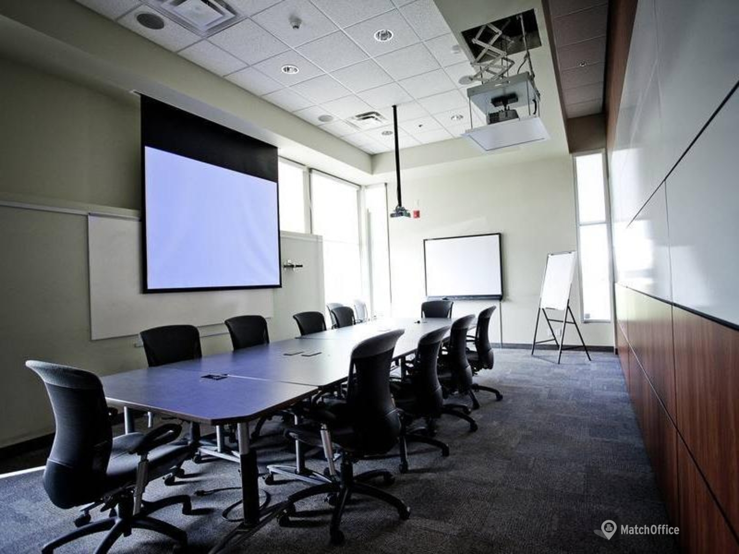 CoWorking Office on 92 Caplan Avenue, Barrie, ON for Rent