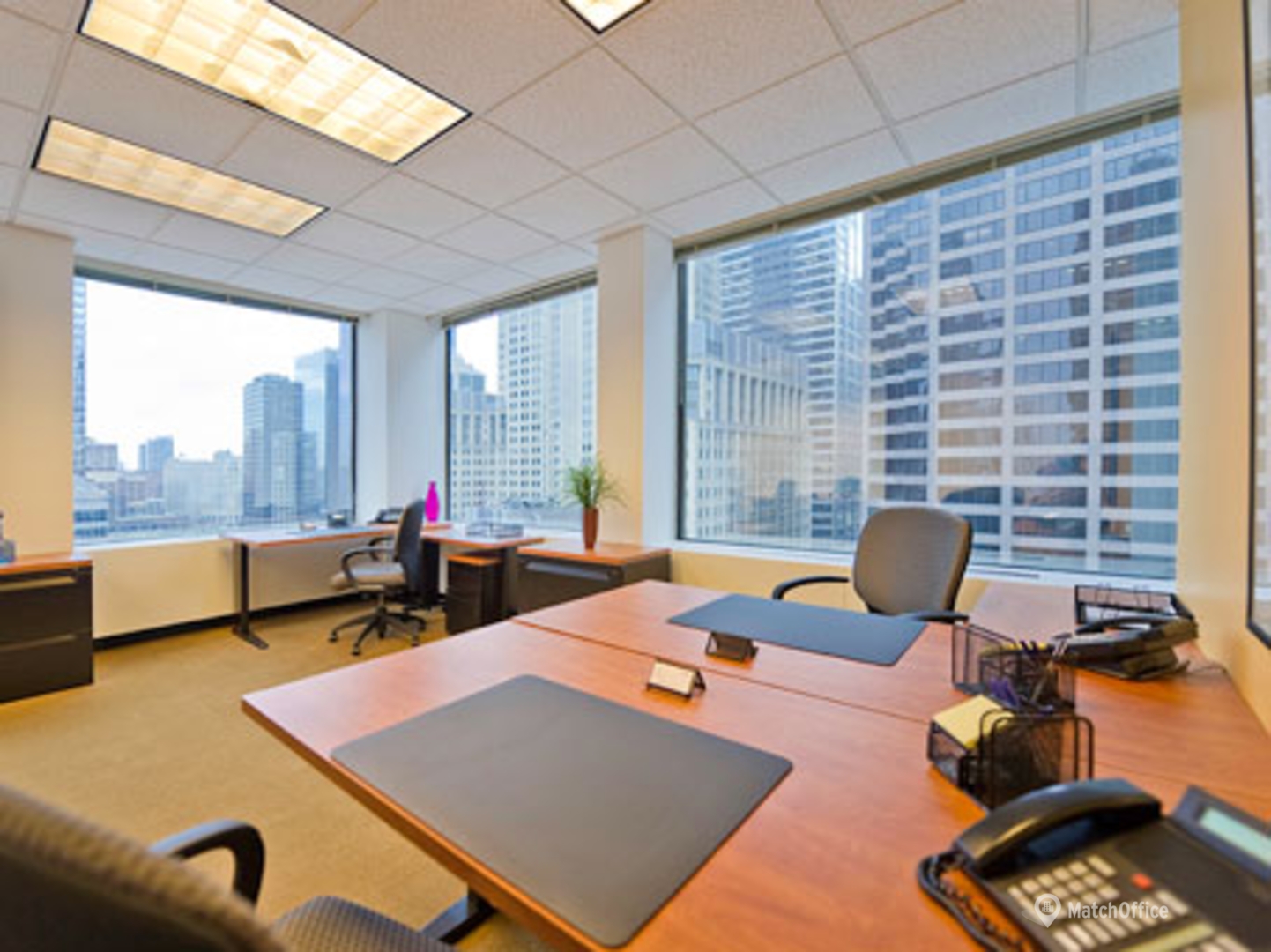 Shared Office Space on 10 South Riverside Plaza, Chicago, IL for Rent ...