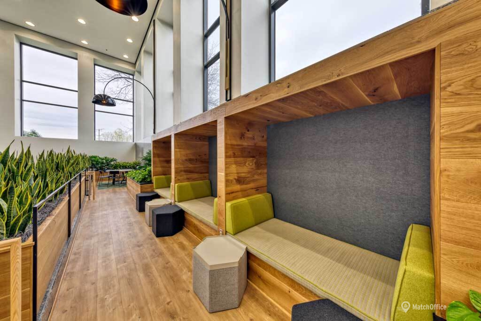 Shared Workspace on 1901 North Roselle Road, Schaumburg, IL for Lease