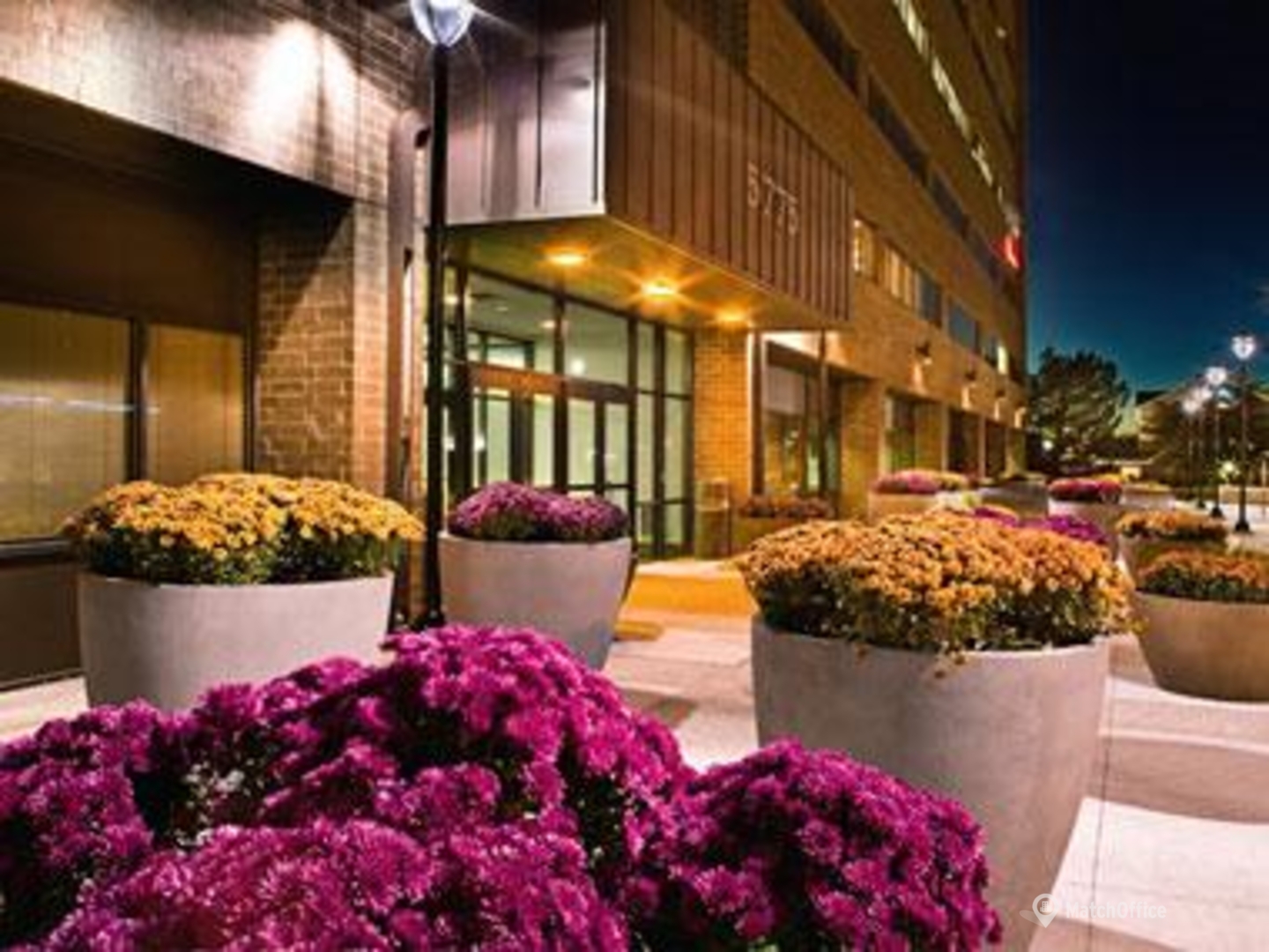 Prestigious Office Spaces for Lease in 5775 Wayzata Blvd., St. Louis