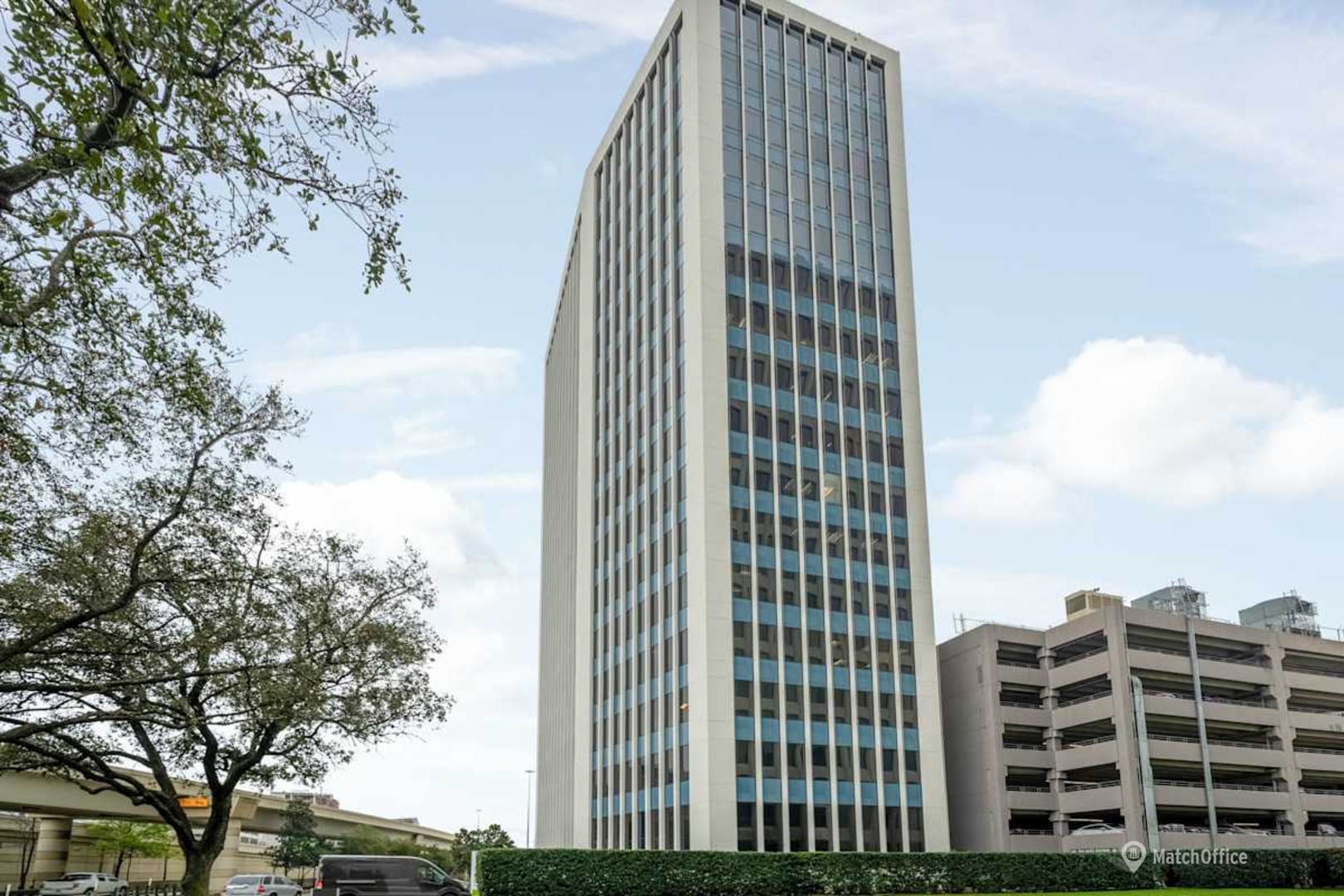 Shared Office Space on 2100 West Loop South, Houston Central, TX for ...